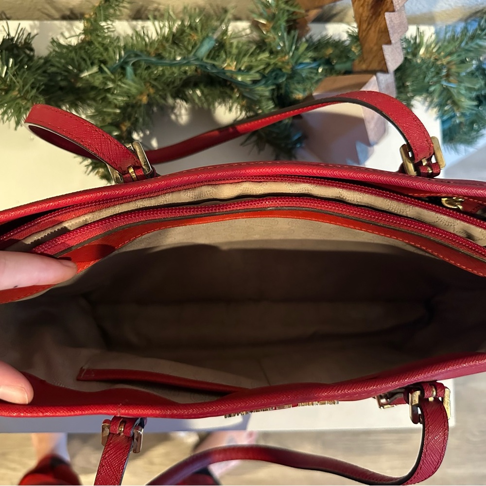 Micheal Kors Purse - Picture 2 of 4